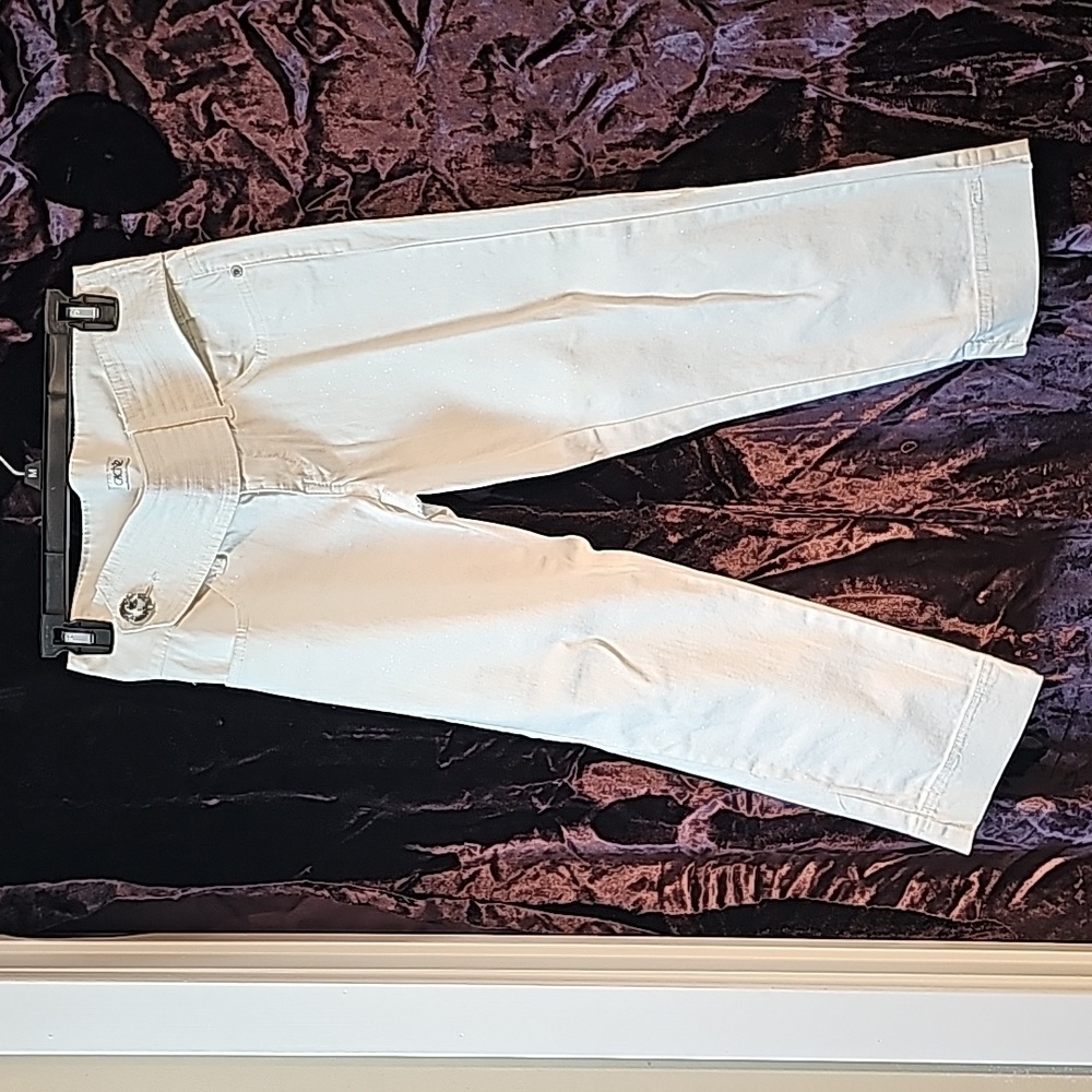 Cache White Capris w/Sparkles Size 4 NWT